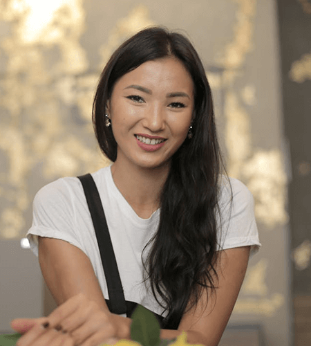 赤井春菜さんのスタッフ写真